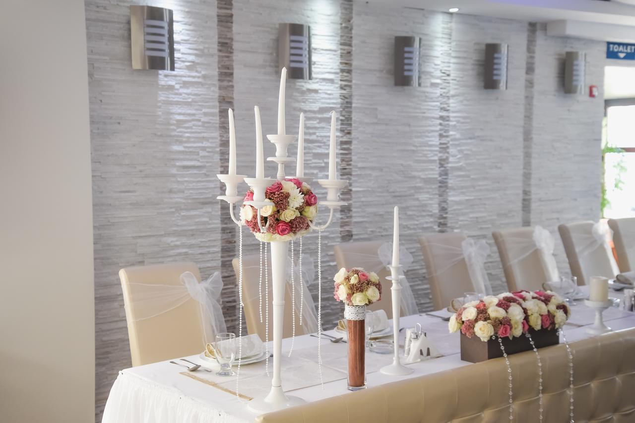 Hotel Mk, Plavi Restoran, لوزنيكا المظهر الخارجي الصورة